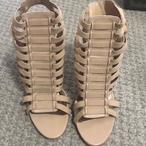 Steve Madden tan heels